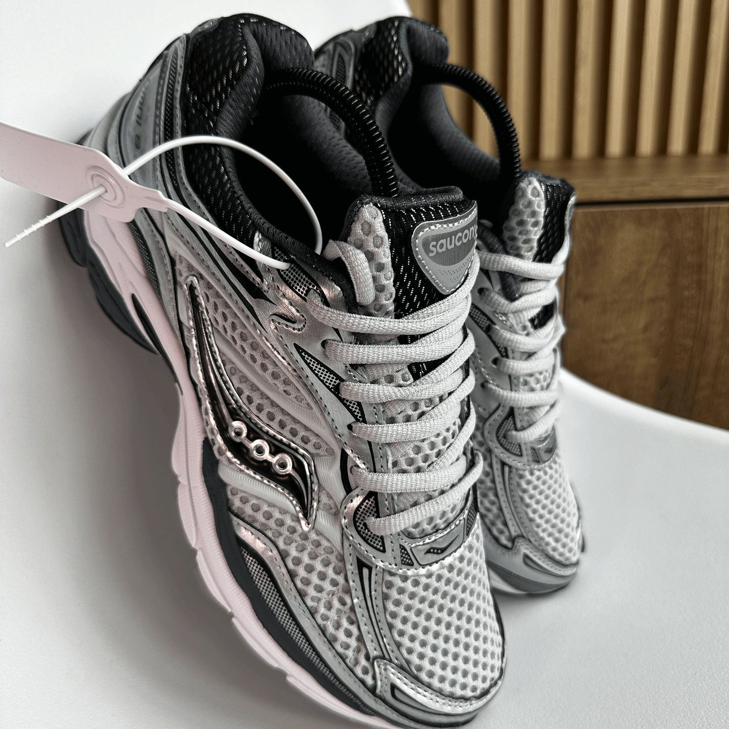 Saucony